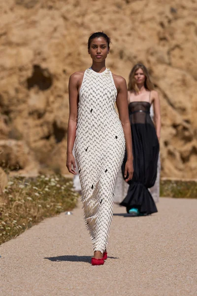 Look 38